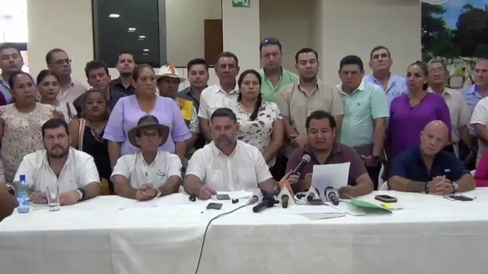 El comit&eacute; multisectorial ten&iacute;a que marchar de Patacamaya a La Paz por 11 demandas./ URGENTE.BO