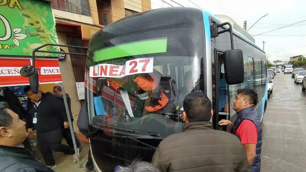 El inicio de las pruebas de funcionamiento del bus el&eacute;ctrico. /DICO SOL&Iacute;S