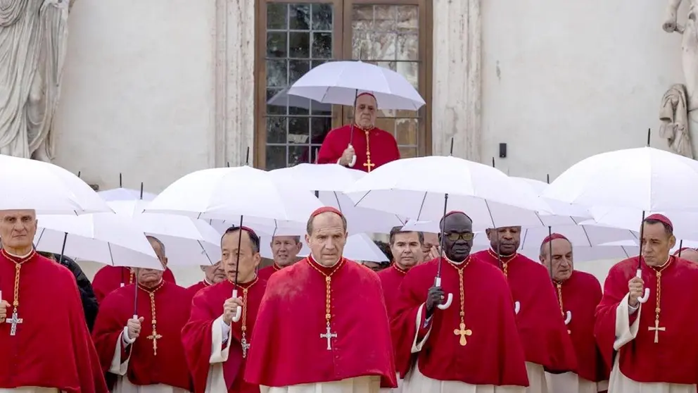 La muerte del papa Francisco le ha dado una nueva vida a la película basada en la novela de Robert Harris.