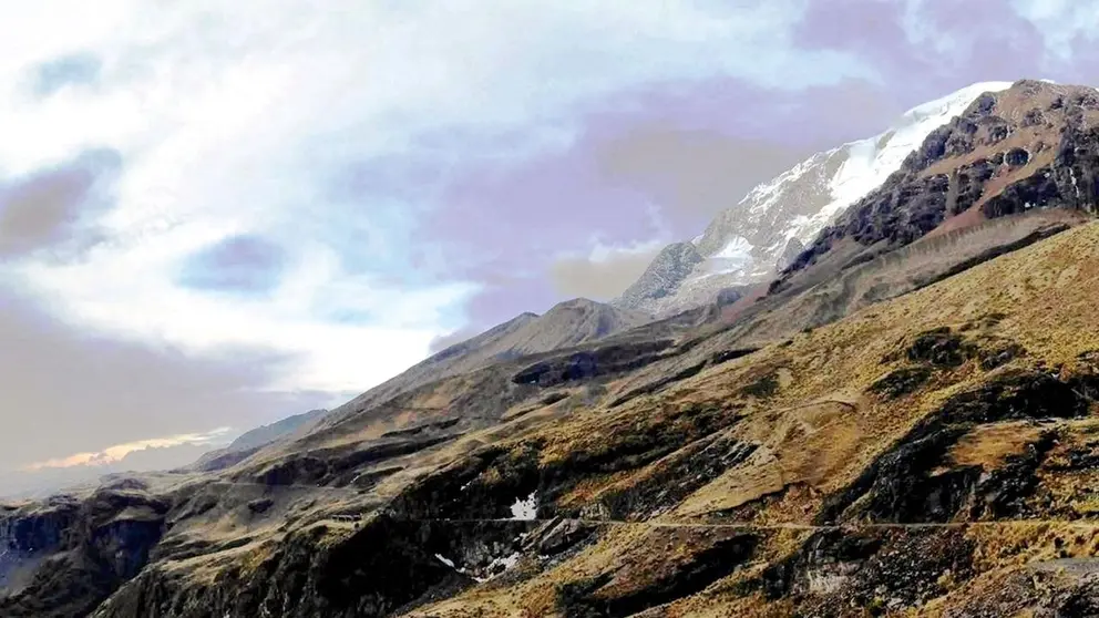 Una fotograf&iacute;a del Illimani./MFM