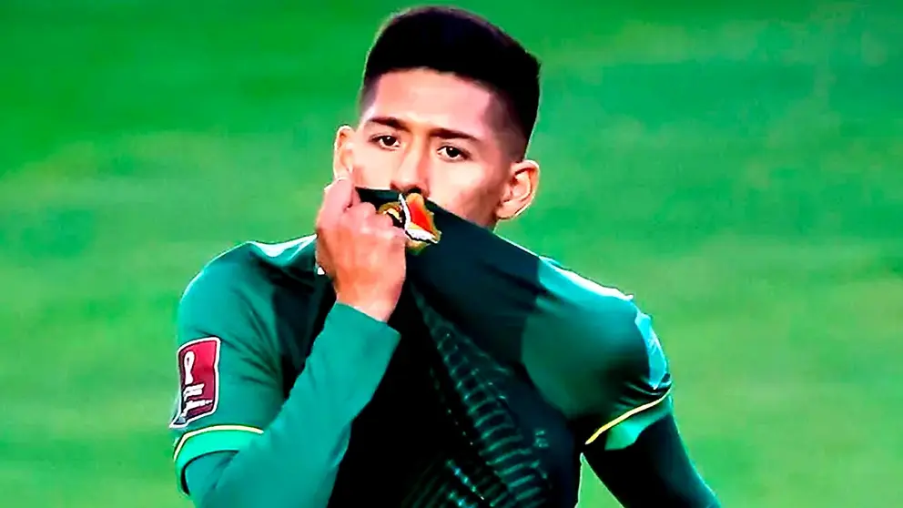 Ramiro Vaca, jugador de Bol&iacute;var envuelto en pol&eacute;mica./SPORT BOLIVIA