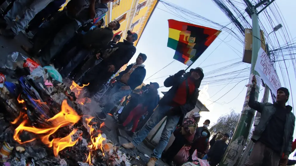 Una marcha "evista" en la ciudad de La Paz, en d&iacute;as pasados. APG