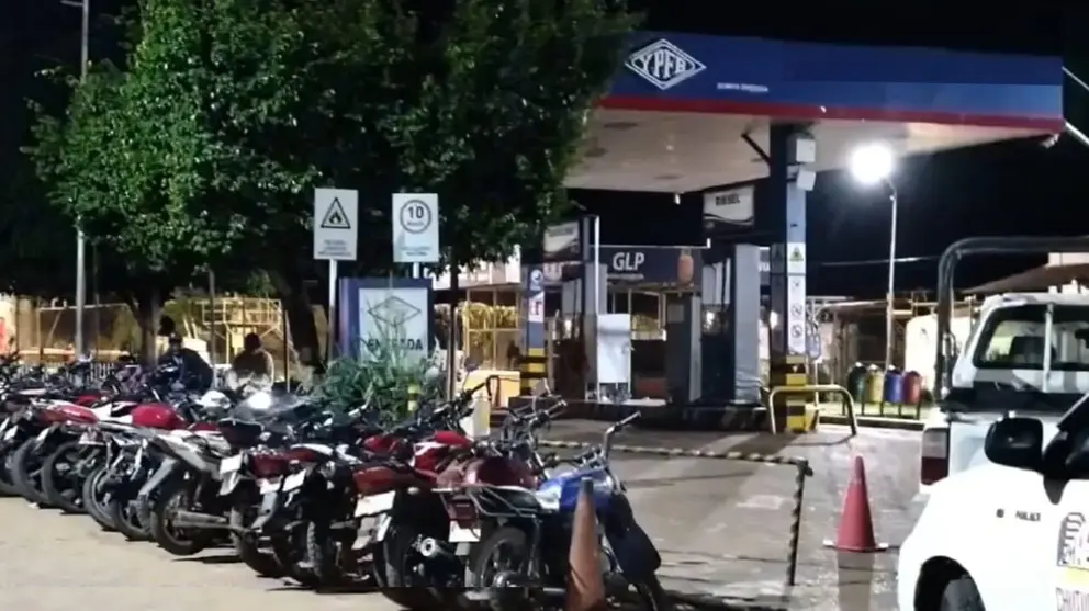 Toma de surtidores en Cobija. ERBOL
