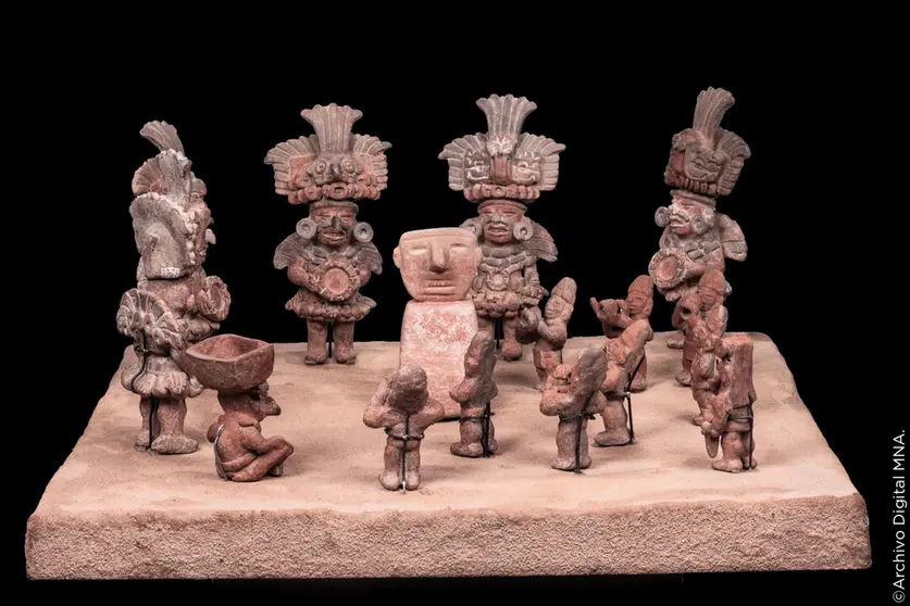 Imagen de una escena de ceremonia funeraria en Monte Alb&aacute;n, que se exhibe el Museo Nacional de Antropolog&iacute;a de M&eacute;xico. MNA