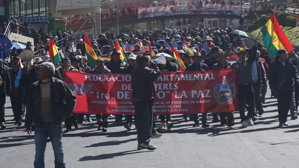 Marcha de transportistas en La Paz. APG