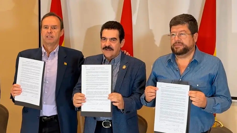 Jorge Tuto Quiroga, Manfred Reyes Villa y Samuel Doria Medina. RRSS