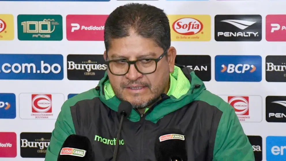 El director técnico de la Selección Nacional de Fútbol, Óscar Villegas, dio la última rueda de prensa previo al partido ante Chile./ APG