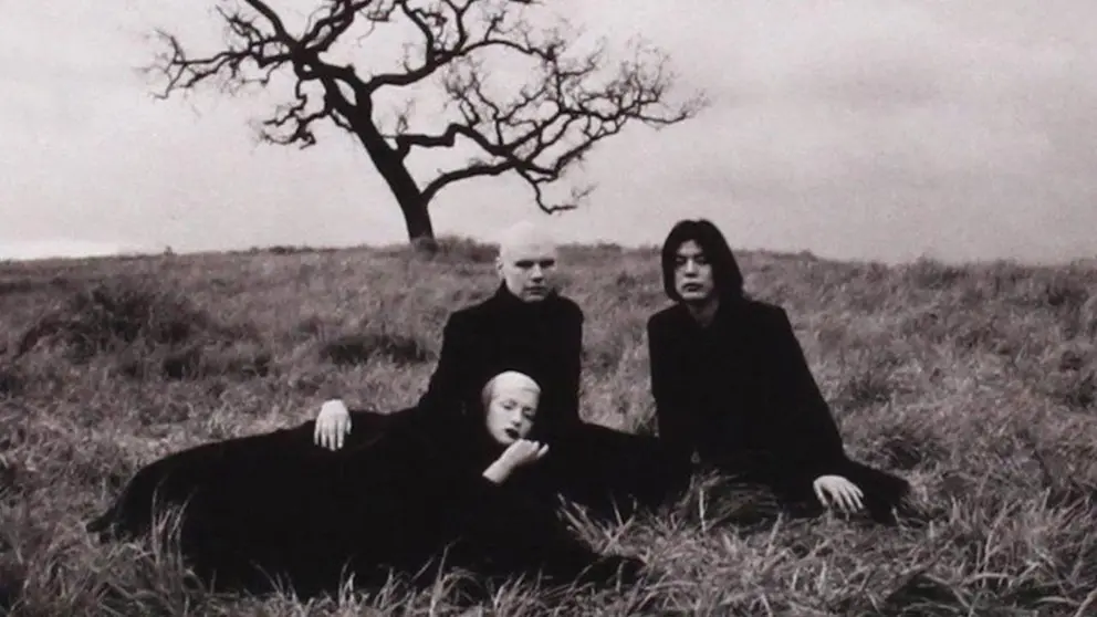 En los años noventa, una de las grandes bandas de rock alternativo eran The Smashing Pumpkins, formados en Chicago (1988).