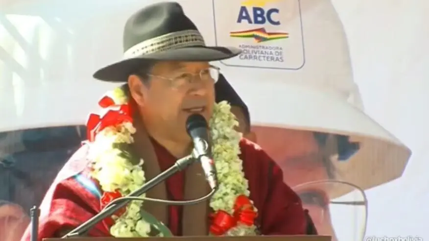 El presidente Luis Arce, en un acto de inicio de obra en el municipio de Comanche. CAPTURA DE PANTALLA