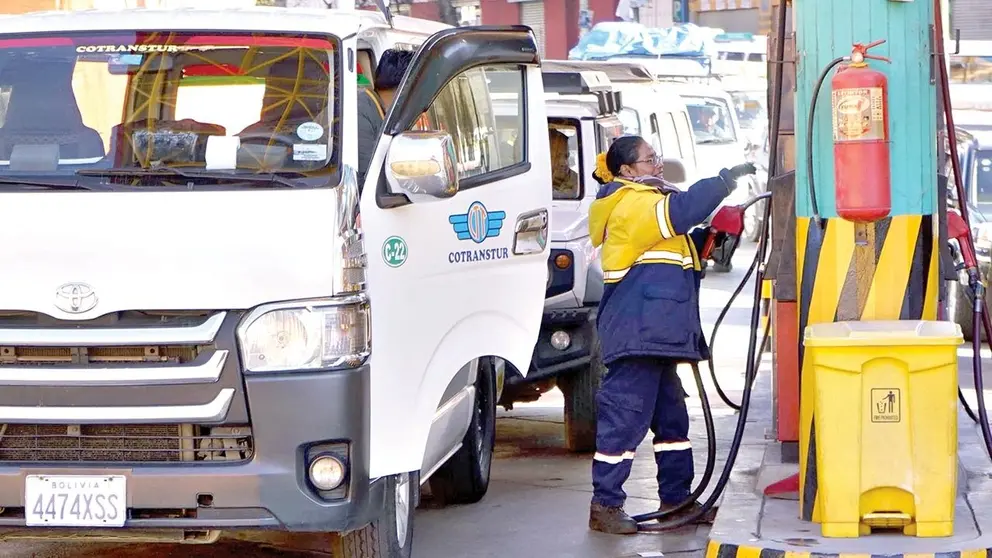 El transporte de El Alto advierte con un paro desde el pr&oacute;ximo lunes./ APG
