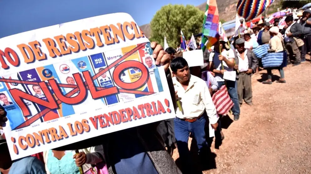 Cierre de campa&ntilde;a por el voto nulo en Sipe Sipe, Cochabamba. DICO SOL&Iacute;S