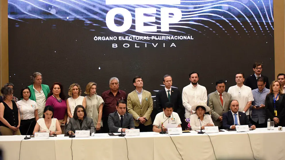 Fotograf&iacute;a tras el Encuentro, realizado en Santa Cruz. APG