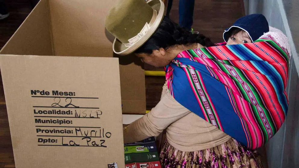 Imagen ilustrativa sobre la votaci&oacute;n de una persona. CELAG