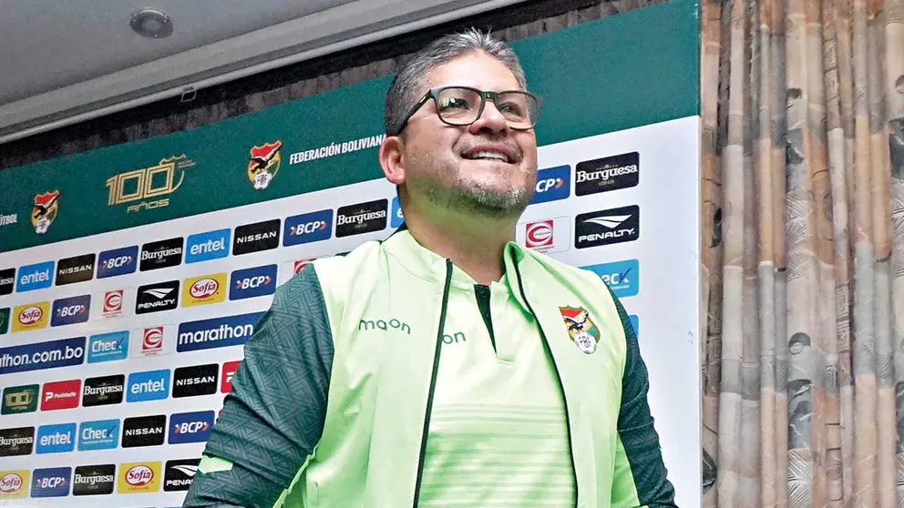 &Oacute;scar Villegas, entrenador de la Selecci&oacute;n Boliviana./APG