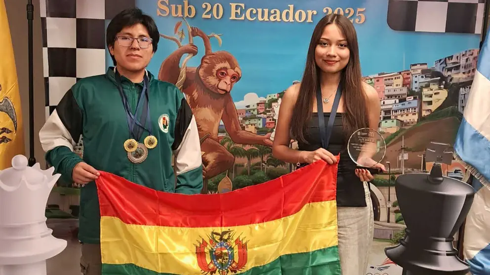 Competidores bolivianos, tras el torneo internacional. FBA