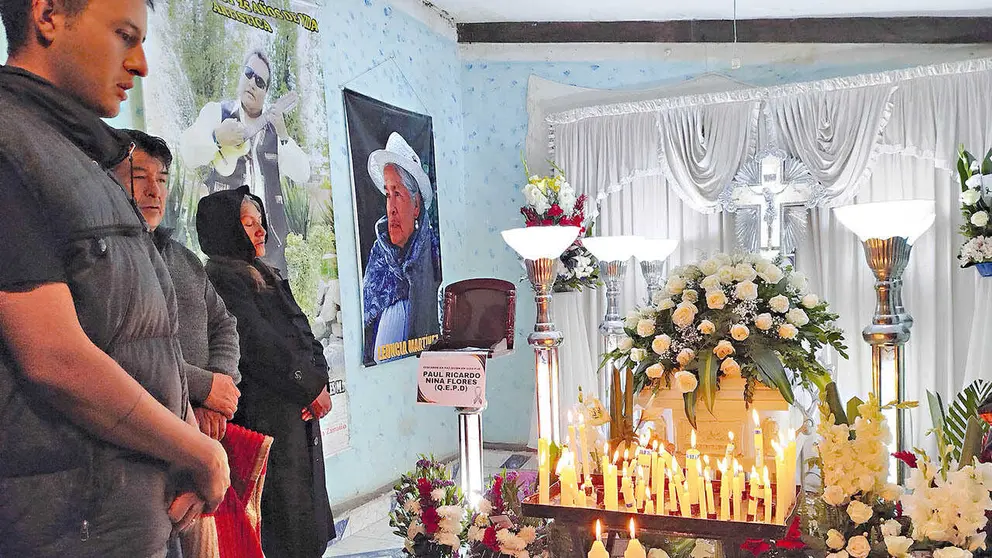 Despiden a Paul Nina, universitario asesinado en Cochabamba./ NOÉ PORTUGAL
