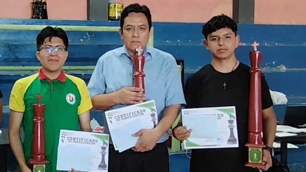 Momento de la premiaci&oacute;n, tras el torneo internacional. FBA