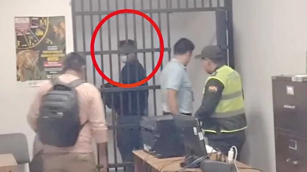 Detienen a hombre sindicado de estafar a comerciantes./ CORTES&Iacute;A
