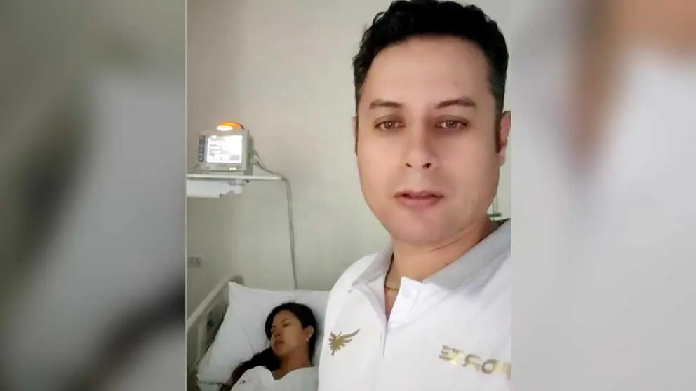 El vicepresidente Edmand Lara junto a su esposa en la clínica./ ERBOL