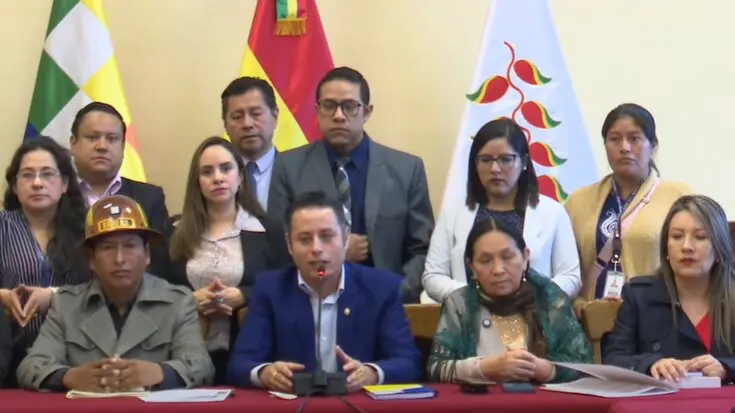 El vicepresidente Edmand Lara y los jefes de bancadas del Legislativo. CAPTURA DE PANTALLA