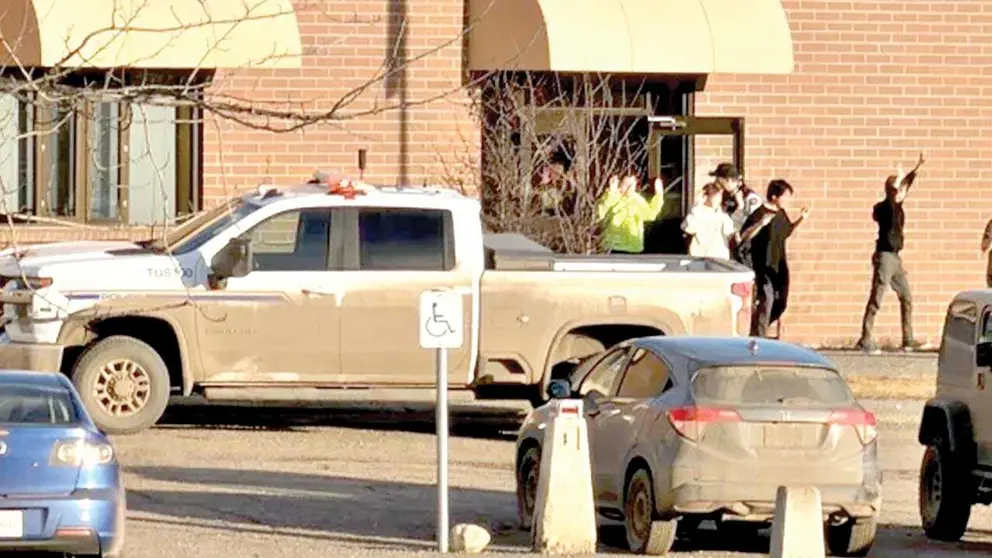 Una imagen que da cuenta de la tragedia en una escuela de la localidad Tumbler Ridge./RRSS