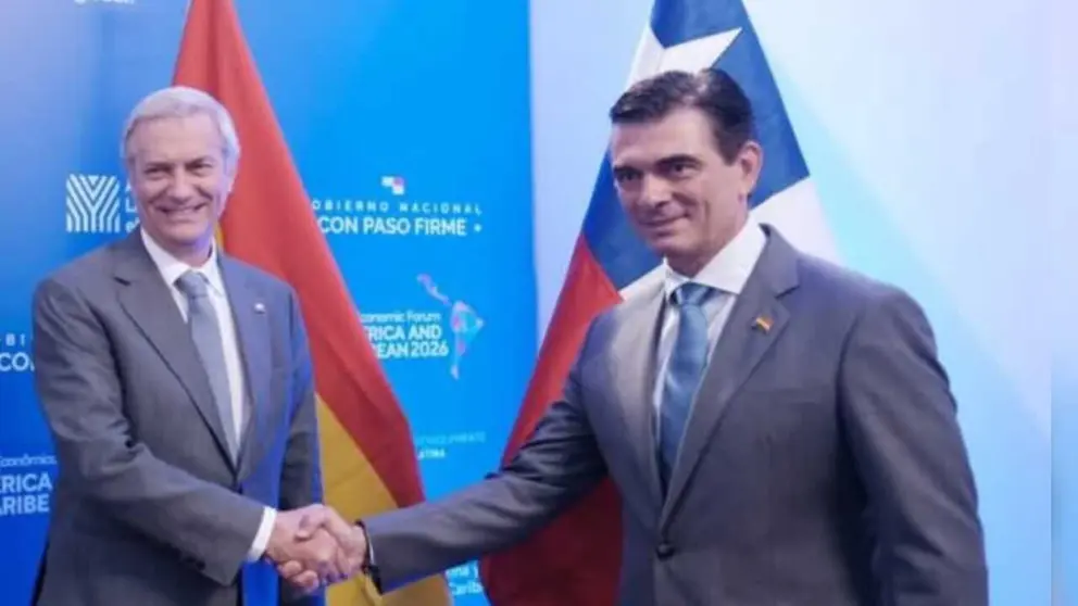 El presidente Rodrigo Paz (d) y el mandatario electo de Chile, Jos&eacute; Antonio Kast (i). RODRIGO PAZ PEREIRA