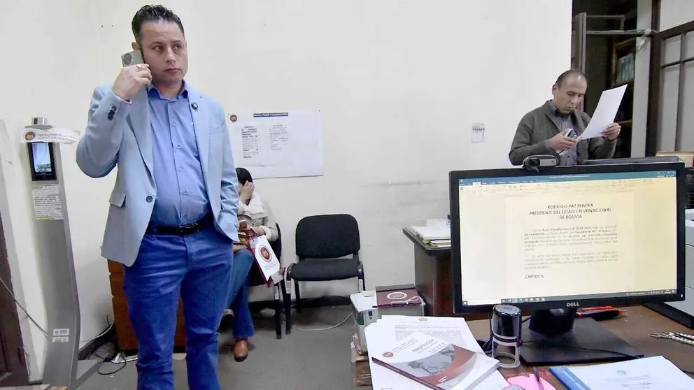 El vicepresidente Edmand Lara presenta un recurso ante el TCP contra el Decreto 5552./ APG