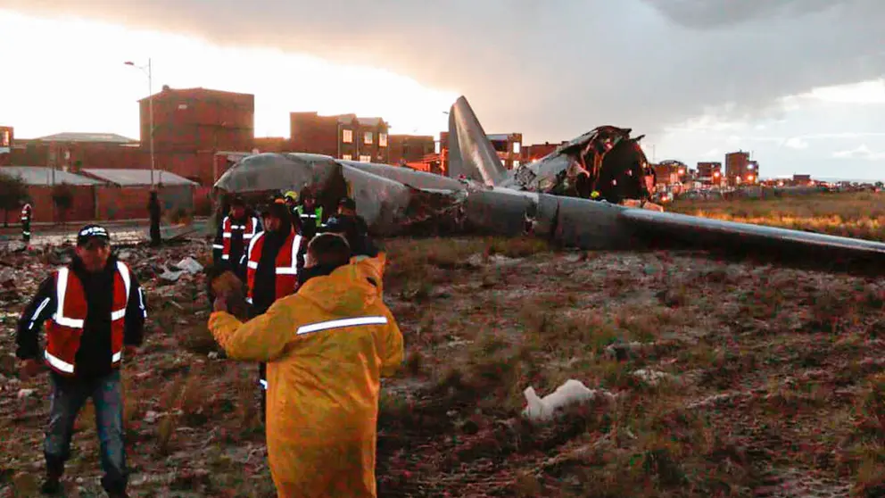 Imagen del accidente a&eacute;reo en El Alto, la tarde de hoy. APG