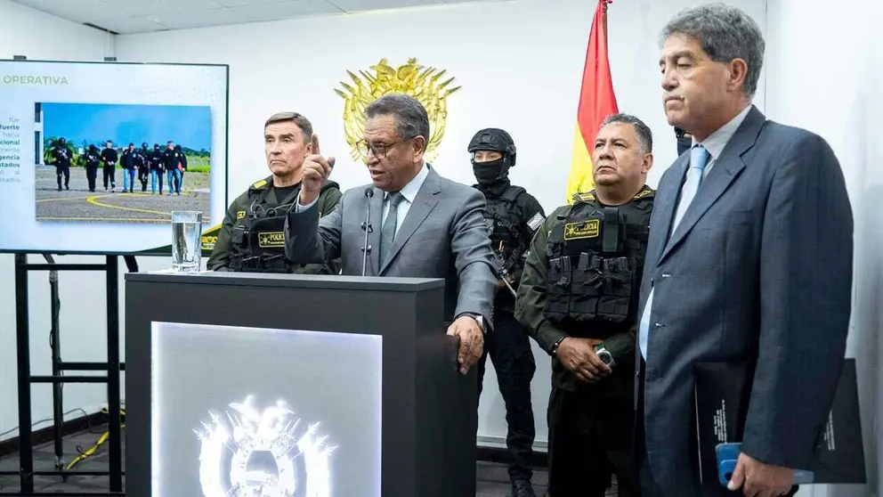 El ministro de Gobierno, Marco Antonio Oviedo, da detalles de la captura de Sebastián Marset./ ABI