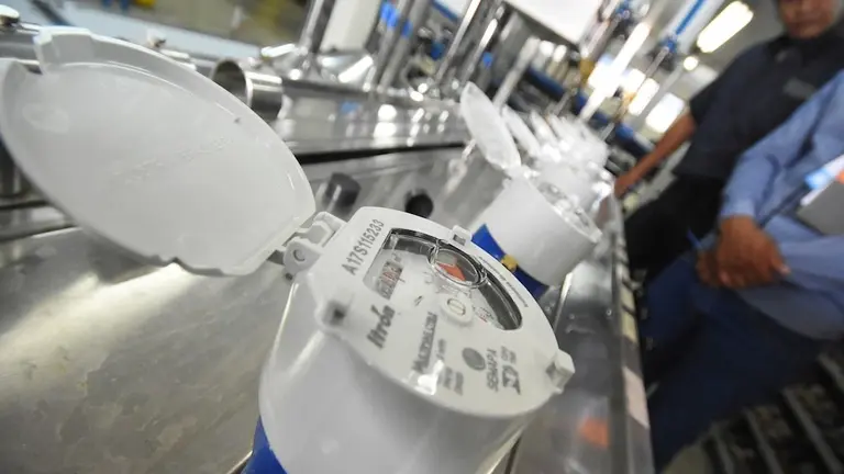 Una muestra de los medidores del Servicio Municipal de Agua Potable y Alcantarillado (Semapa). Dico Sol&iacute;s