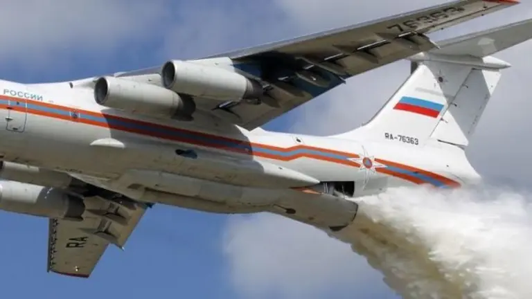 Imagen referencial del avi&oacute;n bombero ruso Ilyushin IL-79. Archivo