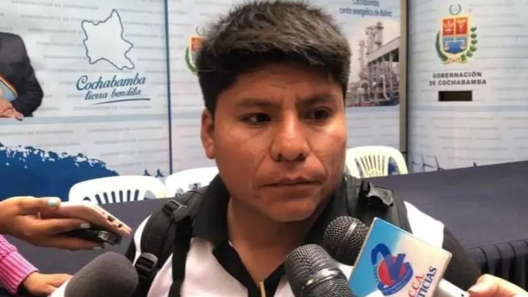 El senador Leonardo Loza. ARCHIVO