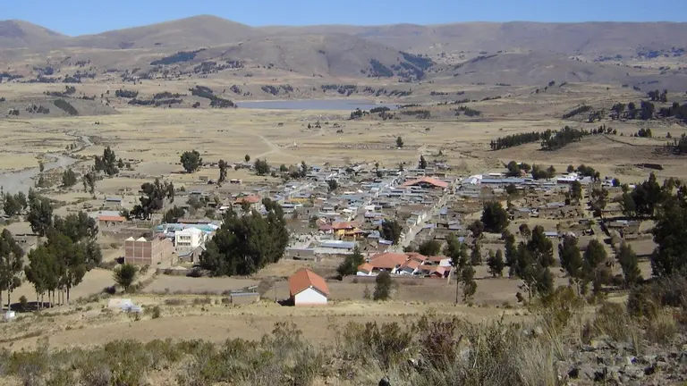 Una vista general del municipio de Vacas, en el municipio de Arani.