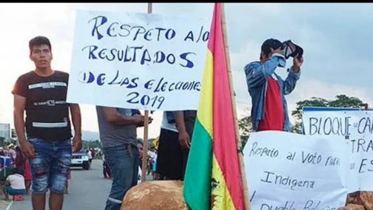 Imagen referencial. Bloqueo en Bulo Bulo, carretera nueva a Santa Cruz. Foto: RKC