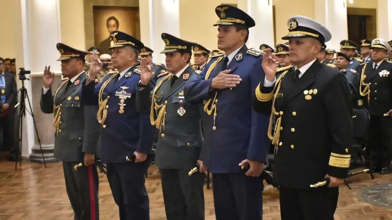 Posesi&ograve;n del nuevo Alto Mando Militar. APG