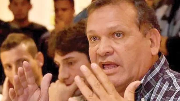 David Paniagua, directivo de FABOL, en una reuni&oacute;n pasada con presidentes de los clubes. ARCHIVO