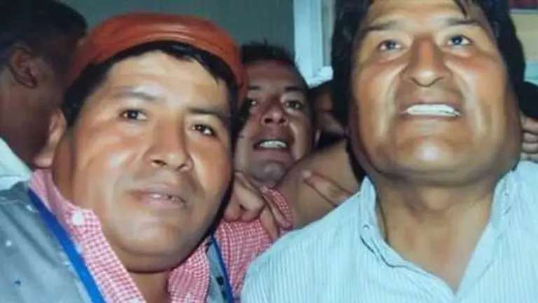 Faustino Yucra junto al expresidente Evo Morales.