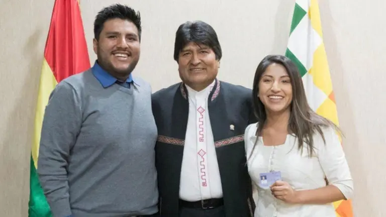 Evo Morales junto a sus hijos. Foto de archivo.