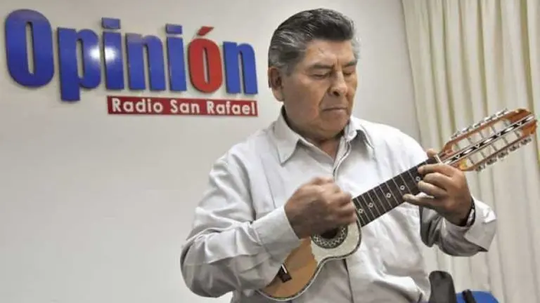 El popular charangusita potosino Bony Ter&aacute;n. ARCHIVO