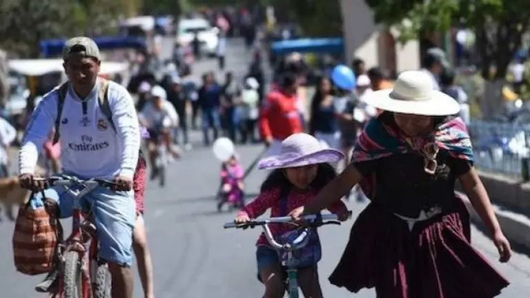 Imagen referencial del D&iacute;a del Peat&oacute;n en Cochabamba. 
 ARCHIVO