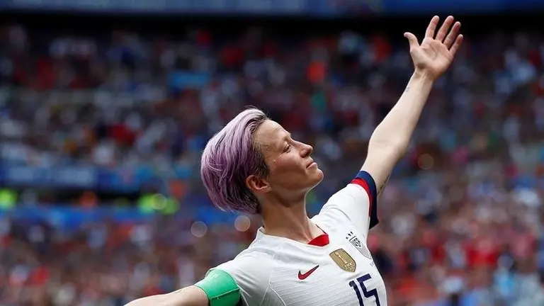 La estadounidense Megan Rapinoe durante el Mundial de F&uacute;tbol 2018. EFE