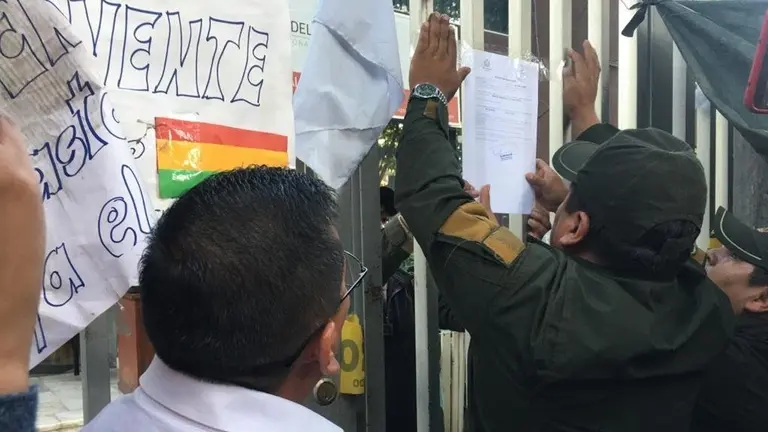 Citaci&oacute;n para el representante del Defensor del Pueblo, Nelson Cox.