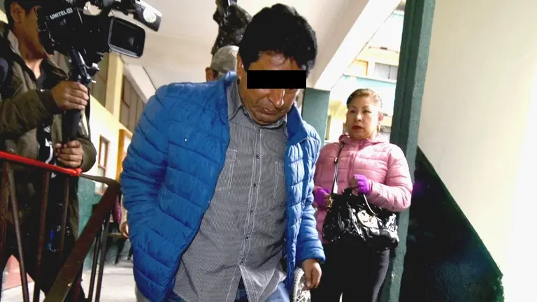 Luis Hern&aacute;n S.M. al presentarse a la Justicia. APG