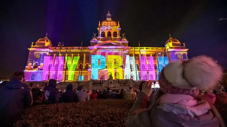 Praga celebr&oacute; el A&ntilde;o Nuevo con luces. EFE