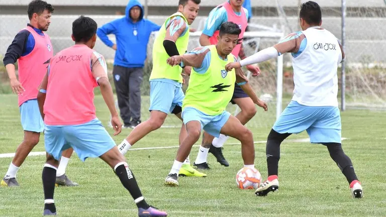 Jugadores de San Jos&eacute; retornan a las pr&aacute;cticas.  ARCHIVO