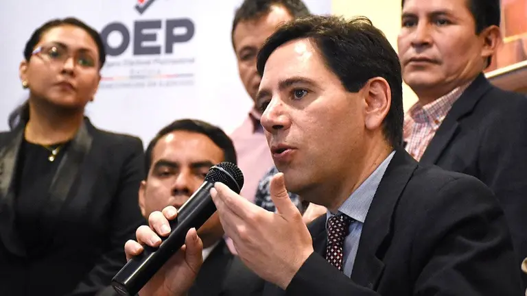 El presidente del TSE, Salvador Romero, en conferencia de prensa. DICO SOL&Iacute;S