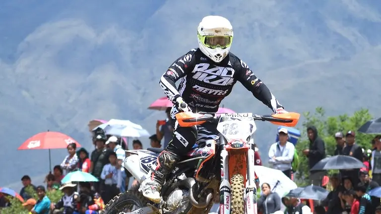 Marco Antezana, en la carrera de Sacaba. DICO SOL&Iacute;S