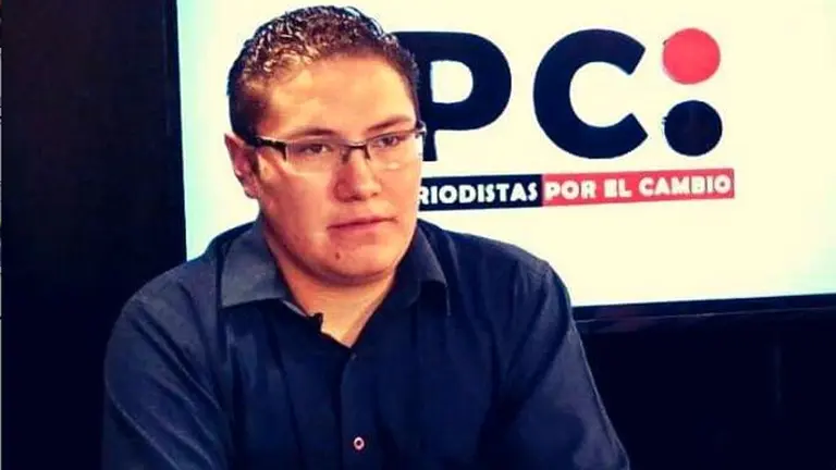 El periodista Adair Pinto en un programa.