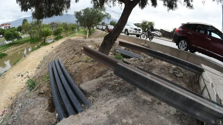 Uno de los tramos de la l&iacute;nea amarilla del Tren Metropolitano. ARCHIVO DICO SOL&Iacute;S