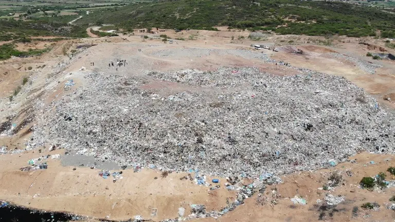 Imagen a&eacute;rea del botadero de Cotapachi. GAMC